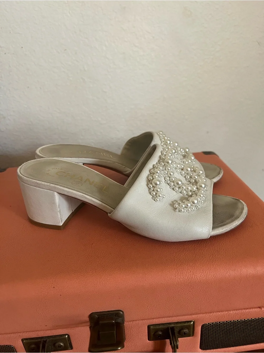 CHANEL Ivory White Pearl Embellished Leather Sandals Slides UE Size 35 C